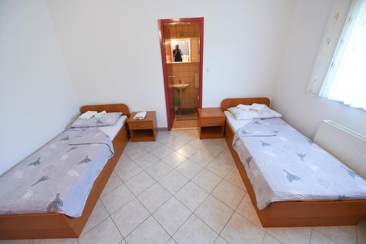 Bed and Breakfast Restoran I Sobe Venezia Hrvace Esterno foto